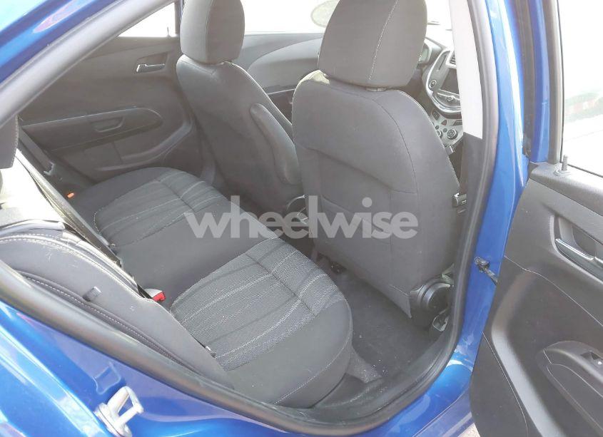 Photo 8 of 2019 Chevrolet Sonic LT AUTO (VIN 1G1JD5SB9K4112739)