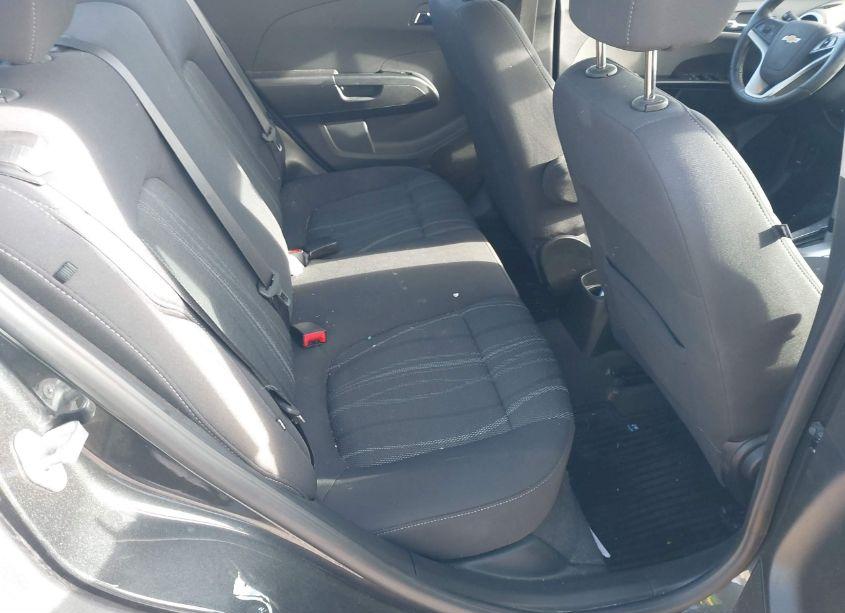 Photo 8 of 2019 Chevrolet Sonic LT AUTO (VIN 1G1JD5SB9K4146924)