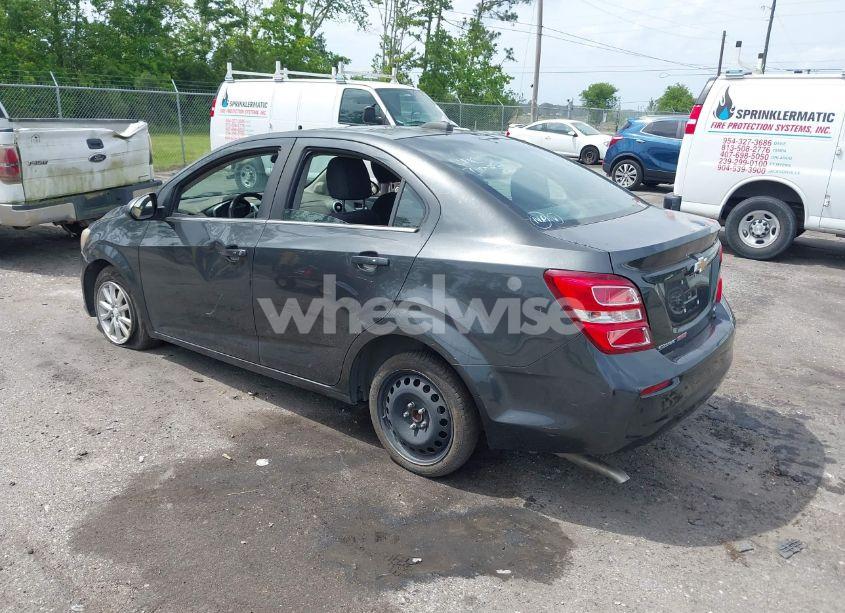 Photo 3 of 2017 Chevrolet Sonic LT AUTO (VIN 1G1JD5SBXH4102715)