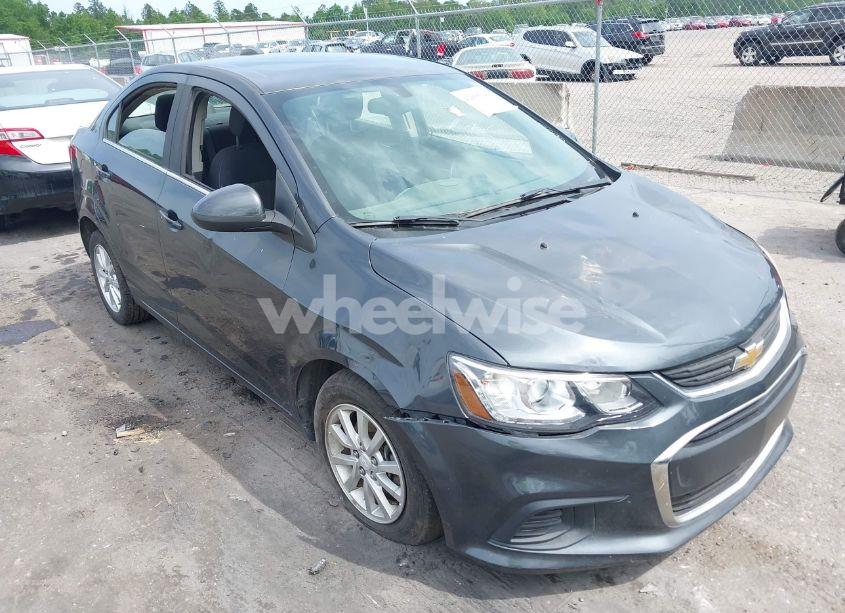 Photo 6 of 2017 Chevrolet Sonic LT AUTO (VIN 1G1JD5SBXH4102715)