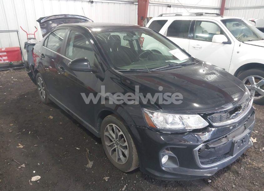 2019 Chevrolet Sonic LT AUTO (VIN 1G1JD5SBXK4114452) main photo