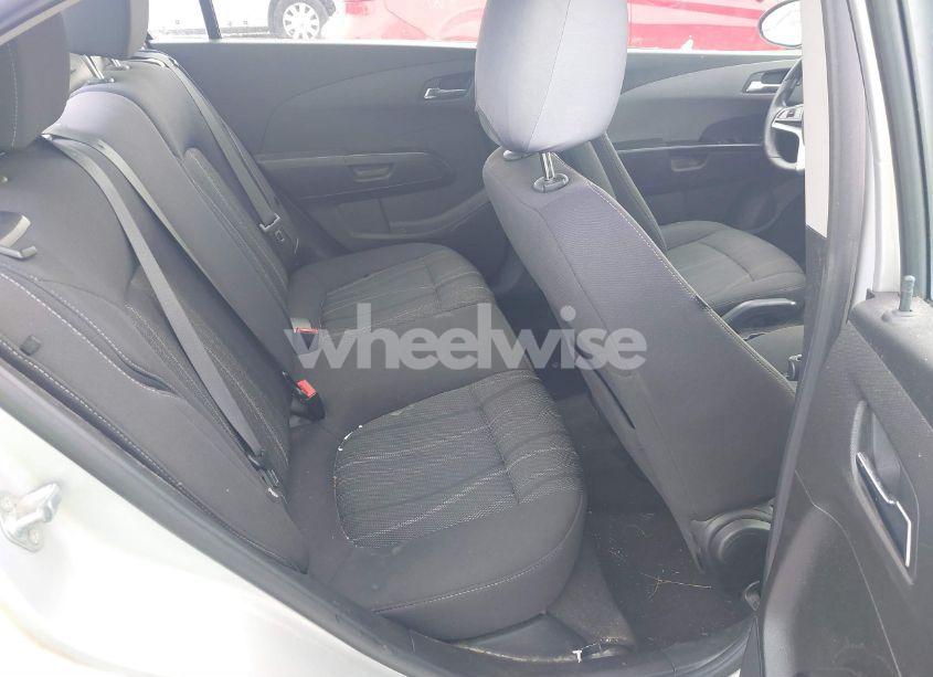 Photo 8 of 2020 Chevrolet Sonic FWD LT (VIN 1G1JD5SBXL4100973)