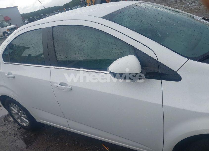 Photo 13 of 2020 Chevrolet Sonic FWD LT (VIN 1G1JD5SBXL4103842)