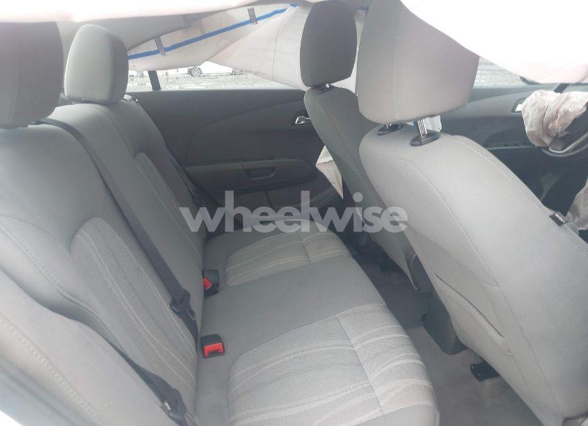 Photo 8 of 2020 Chevrolet Sonic FWD LT (VIN 1G1JD5SBXL4103842)