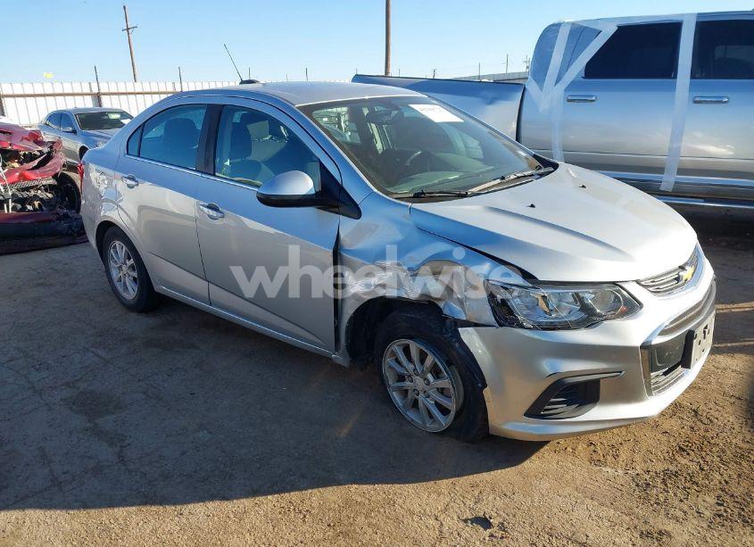 2020 Chevrolet Sonic FWD LT (VIN 1G1JD5SBXL4108118) main photo