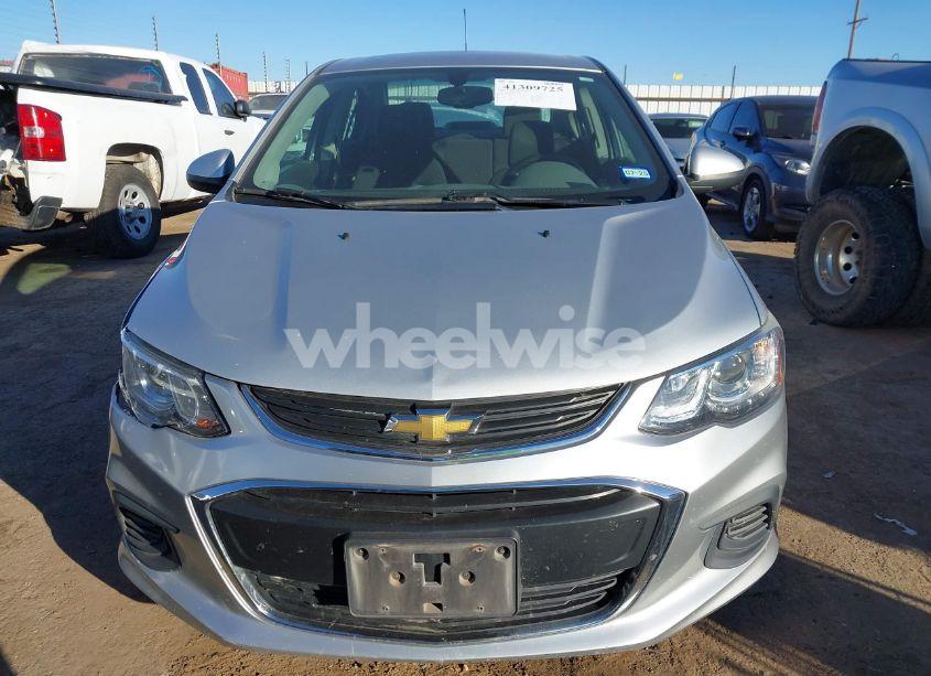 Photo 12 of 2020 Chevrolet Sonic FWD LT (VIN 1G1JD5SBXL4108118)