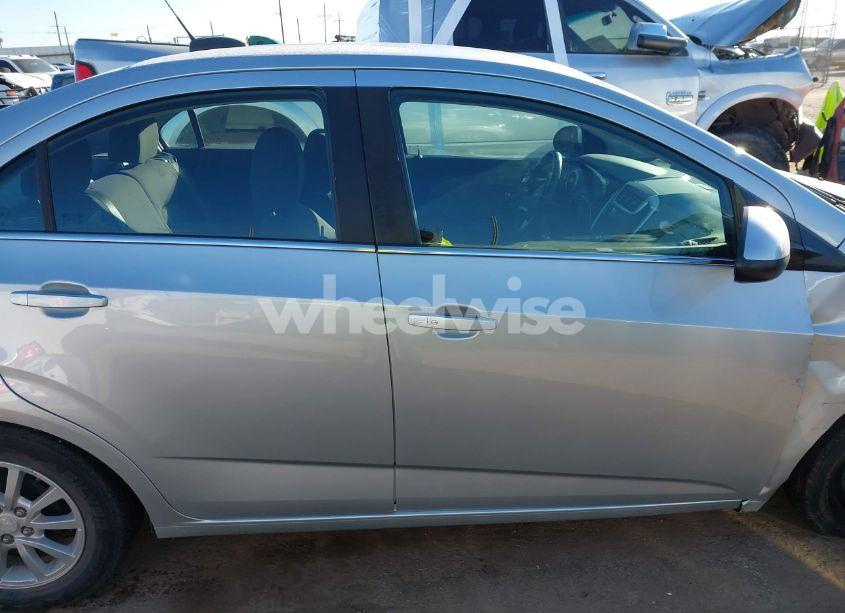 Photo 13 of 2020 Chevrolet Sonic FWD LT (VIN 1G1JD5SBXL4108118)
