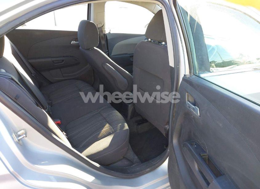 Photo 8 of 2020 Chevrolet Sonic FWD LT (VIN 1G1JD5SBXL4108118)