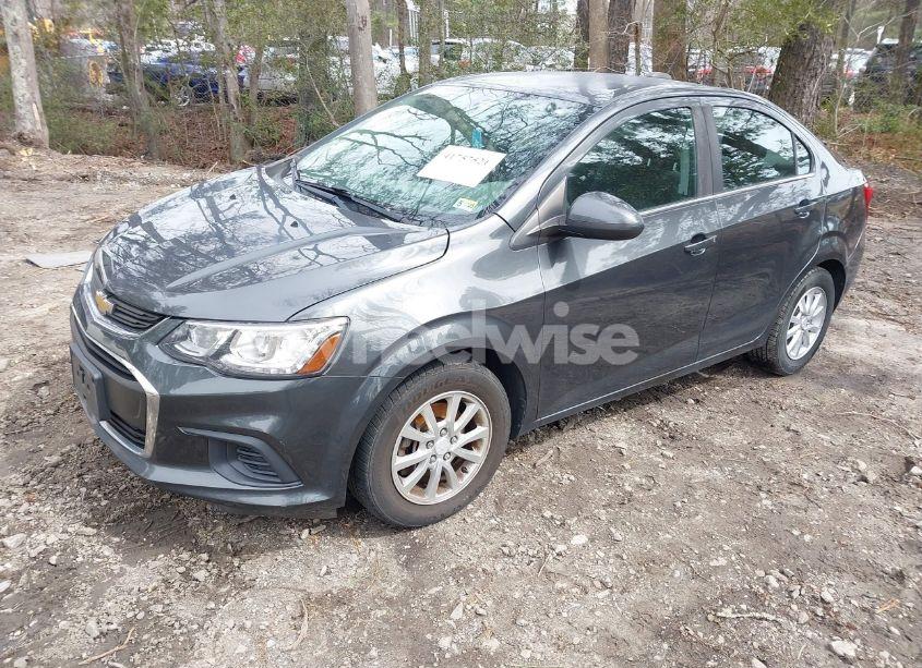 Photo 2 of 2017 Chevrolet Sonic LT AUTO (VIN 1G1JD5SG0H4134309)