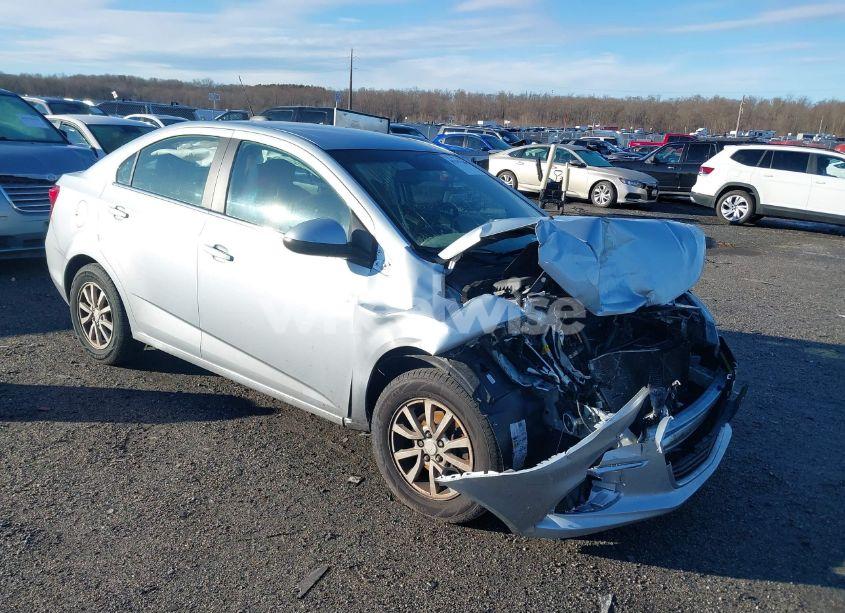 2017 Chevrolet Sonic LT AUTO (VIN 1G1JD5SG1H4107832) main photo