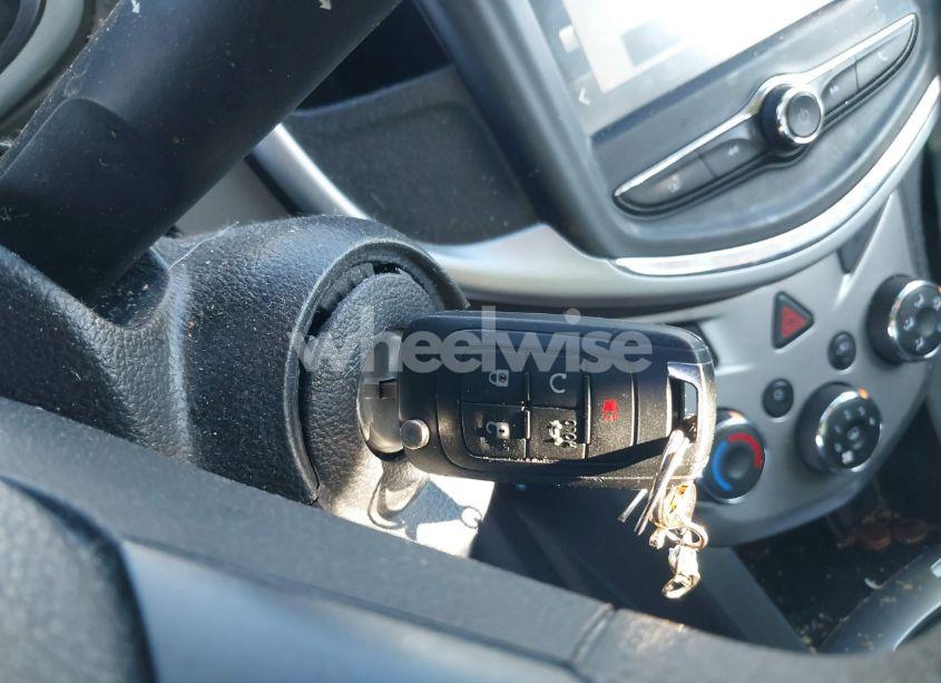 Photo 11 of 2017 Chevrolet Sonic LT AUTO (VIN 1G1JD5SG1H4107832)