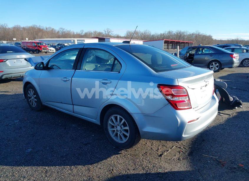 Photo 3 of 2017 Chevrolet Sonic LT AUTO (VIN 1G1JD5SG1H4107832)