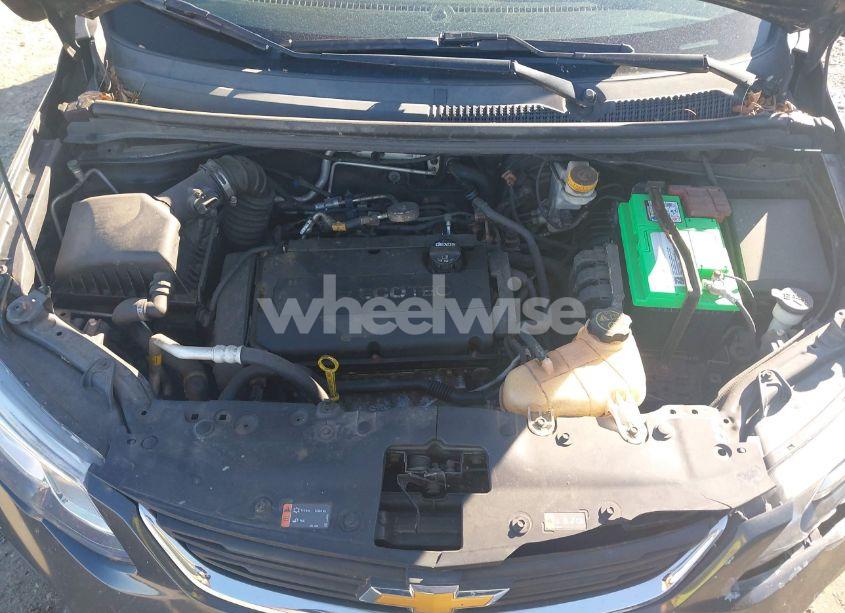 Photo 10 of 2017 Chevrolet Sonic LT AUTO (VIN 1G1JD5SG1H4126767)