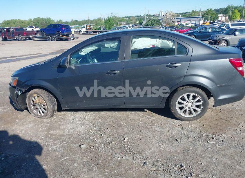 Photo 14 of 2017 Chevrolet Sonic LT AUTO (VIN 1G1JD5SG1H4126767)