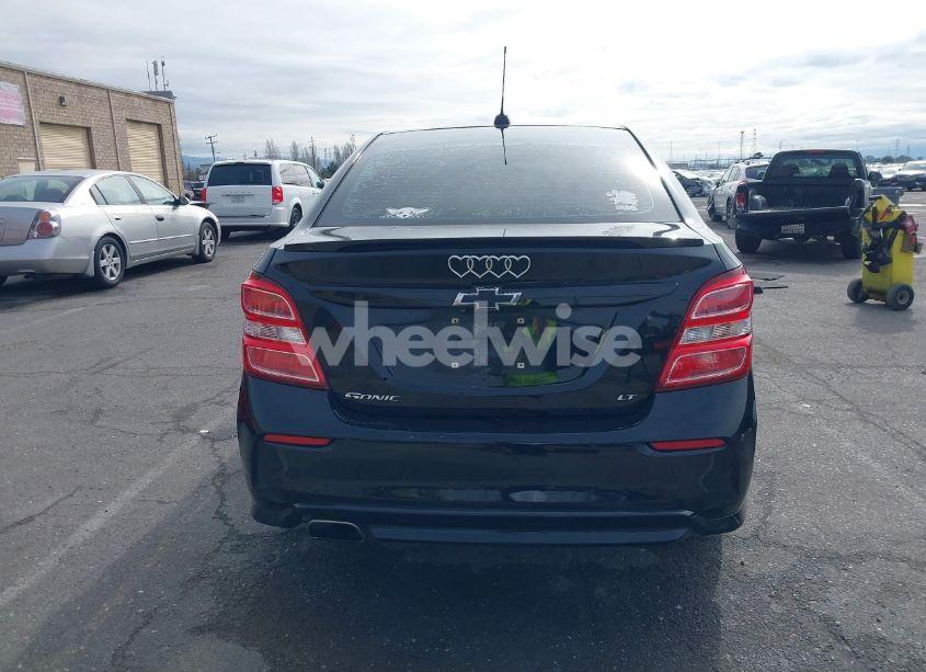 Photo 16 of 2018 Chevrolet Sonic LT AUTO (VIN 1G1JD5SG1J4117301)