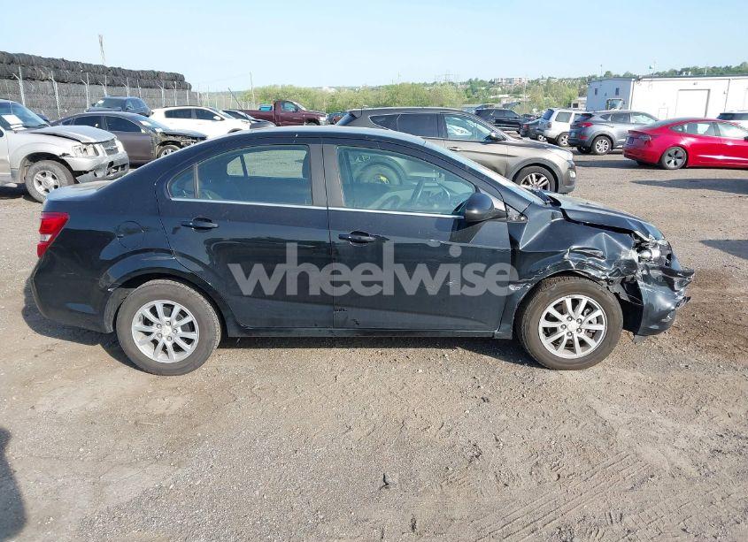 Photo 14 of 2018 Chevrolet Sonic LT AUTO (VIN 1G1JD5SG2J4117386)