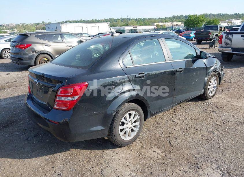 Photo 4 of 2018 Chevrolet Sonic LT AUTO (VIN 1G1JD5SG2J4117386)