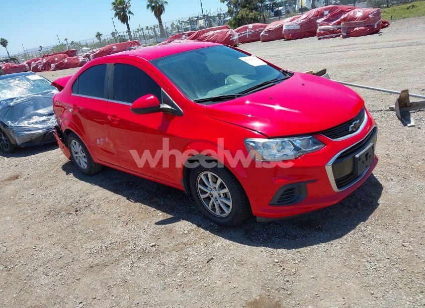 2018 Chevrolet Sonic LT AUTO (VIN 1G1JD5SG3J4123567) main photo