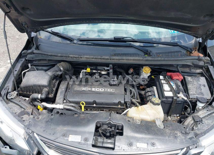 Photo 10 of 2017 Chevrolet Sonic LT AUTO (VIN 1G1JD5SG5H4148271)