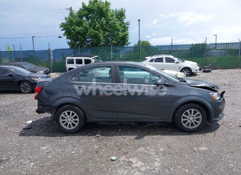 Photo 14 of 2017 Chevrolet Sonic LT AUTO (VIN 1G1JD5SG5H4148271)
