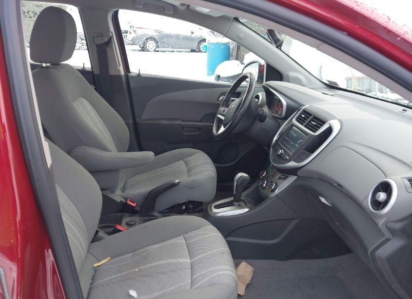 Photo 5 of 2017 Chevrolet Sonic LT AUTO (VIN 1G1JD5SG6H4112377)