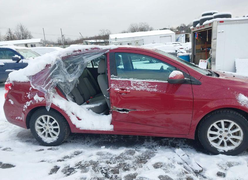 Photo 6 of 2017 Chevrolet Sonic LT AUTO (VIN 1G1JD5SG6H4112377)