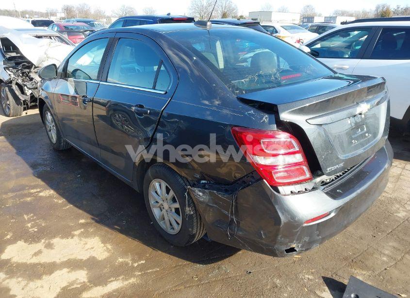 Photo 3 of 2018 Chevrolet Sonic LT AUTO (VIN 1G1JD5SG6J4129962)