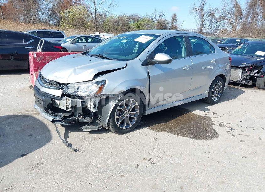 Photo 2 of 2018 Chevrolet Sonic LT AUTO (VIN 1G1JD5SG6J4132523)