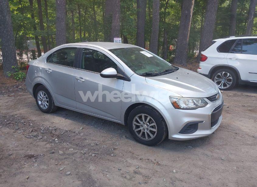 2017 Chevrolet Sonic LT AUTO (VIN 1G1JD5SG7H4121301) main photo