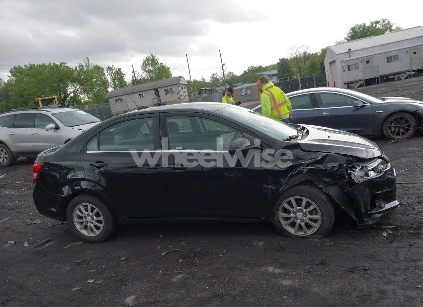 Photo 13 of 2018 Chevrolet Sonic LT AUTO (VIN 1G1JD5SG7J4117061)