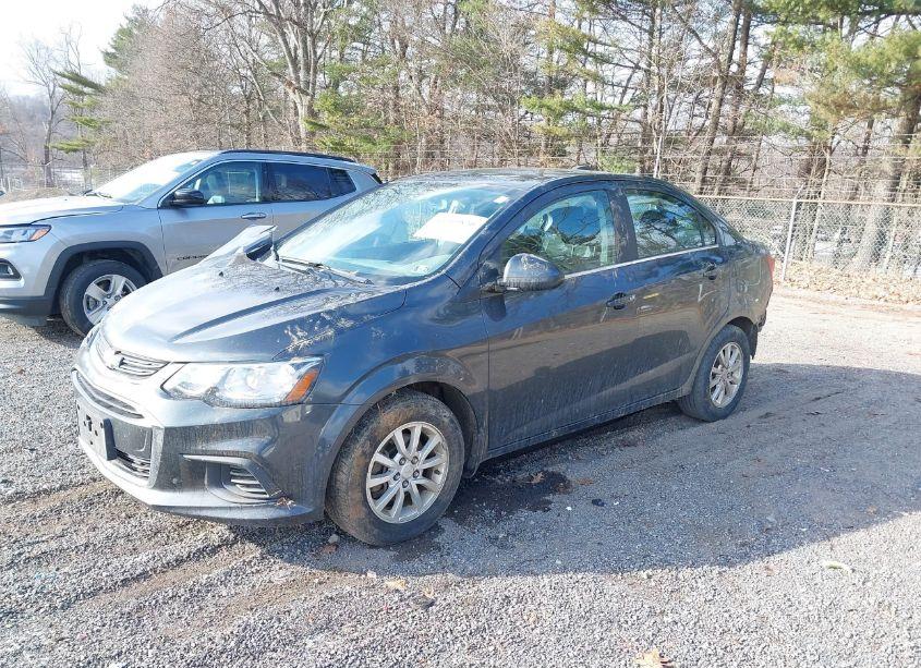 Photo 2 of 2017 Chevrolet Sonic LT AUTO (VIN 1G1JD5SG8H4137314)