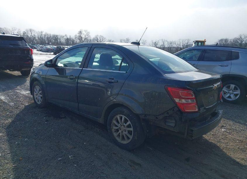 Photo 3 of 2017 Chevrolet Sonic LT AUTO (VIN 1G1JD5SG8H4137314)