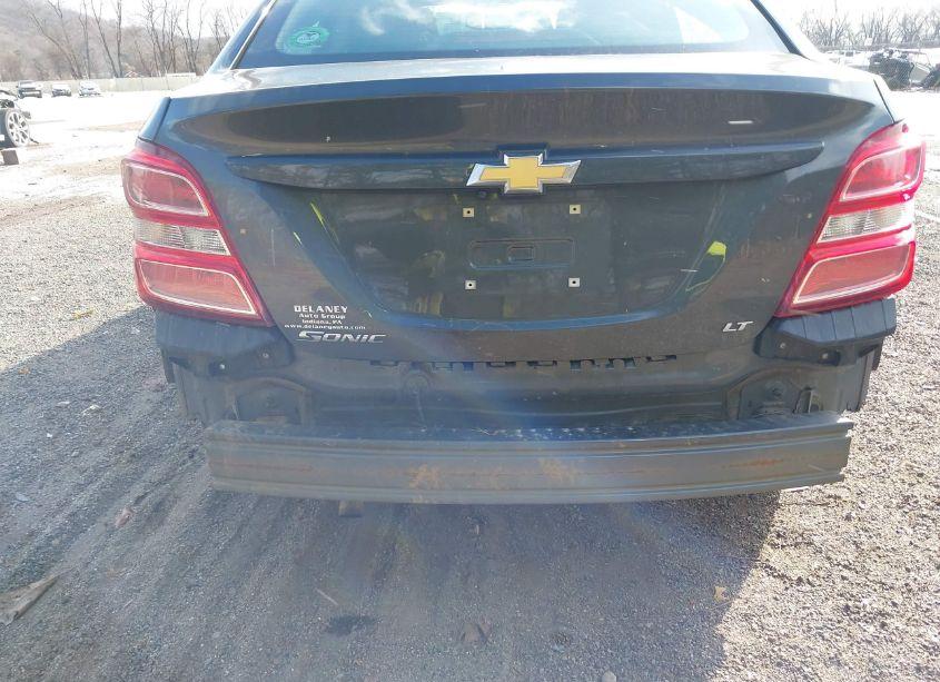 Photo 6 of 2017 Chevrolet Sonic LT AUTO (VIN 1G1JD5SG8H4137314)
