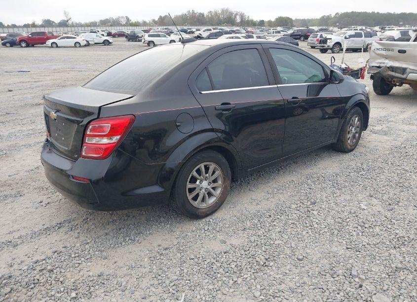 Photo 4 of 2017 Chevrolet Sonic LT AUTO (VIN 1G1JD5SH0H4115803)