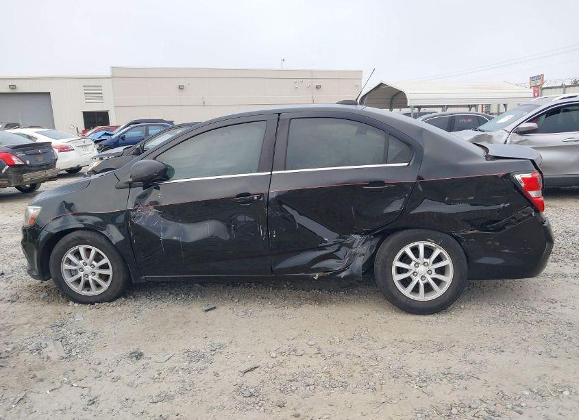 Photo 6 of 2017 Chevrolet Sonic LT AUTO (VIN 1G1JD5SH0H4115803)