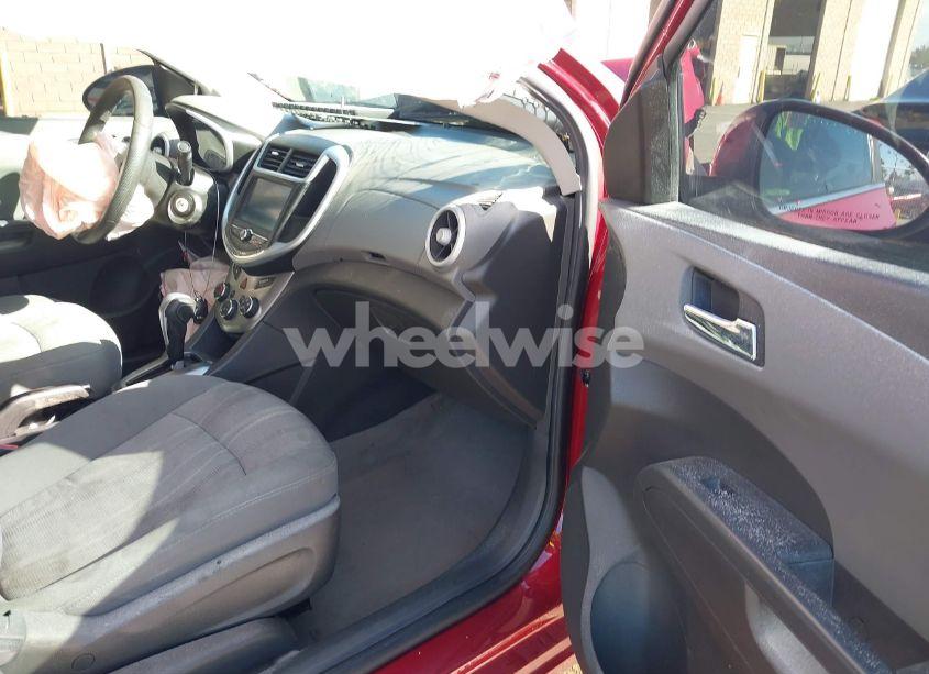 Photo 5 of 2017 Chevrolet Sonic LT AUTO (VIN 1G1JD5SH0H4126882)