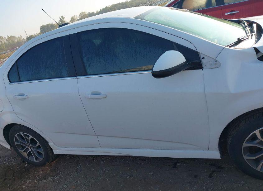 Photo 13 of 2017 Chevrolet Sonic LT AUTO (VIN 1G1JD5SH0H4137879)