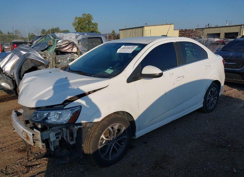 Photo 2 of 2017 Chevrolet Sonic LT AUTO (VIN 1G1JD5SH0H4137879)