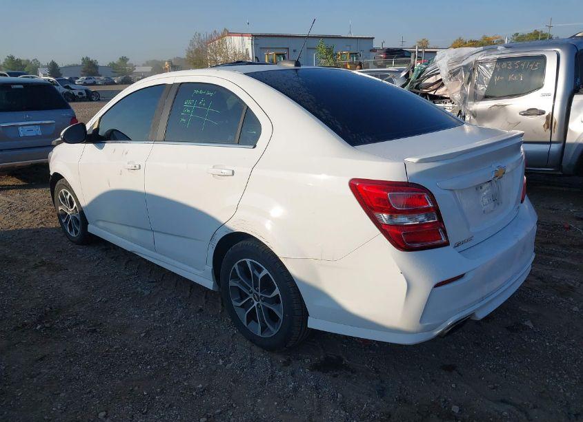 Photo 3 of 2017 Chevrolet Sonic LT AUTO (VIN 1G1JD5SH0H4137879)