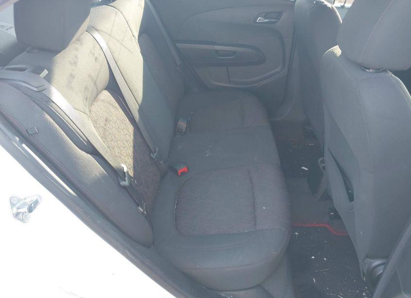 Photo 8 of 2017 Chevrolet Sonic LT AUTO (VIN 1G1JD5SH0H4137879)