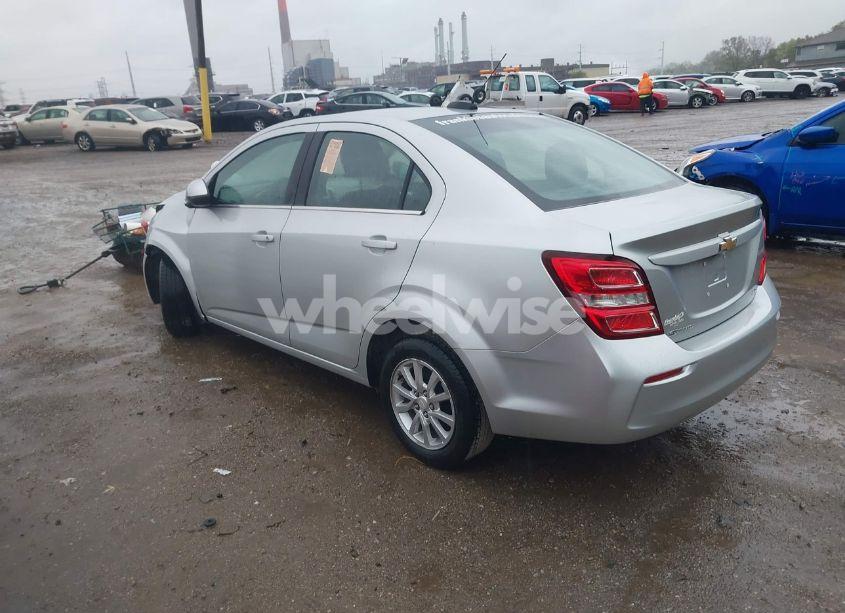 Photo 3 of 2017 Chevrolet Sonic LT AUTO (VIN 1G1JD5SH0H4148056)