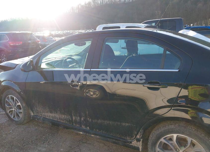 Photo 14 of 2017 Chevrolet Sonic LT AUTO (VIN 1G1JD5SH0H4167206)