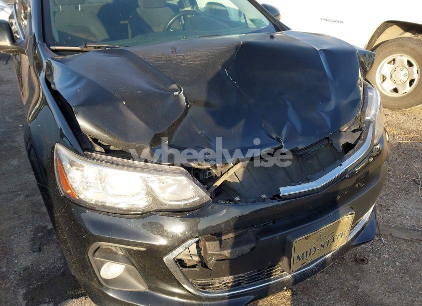 Photo 6 of 2017 Chevrolet Sonic LT AUTO (VIN 1G1JD5SH0H4167206)