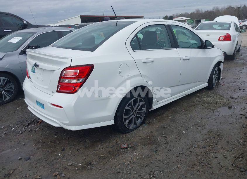 Photo 4 of 2017 Chevrolet Sonic LT AUTO (VIN 1G1JD5SH0H4167545)
