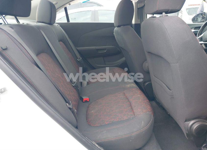 Photo 8 of 2017 Chevrolet Sonic LT AUTO (VIN 1G1JD5SH0H4167545)