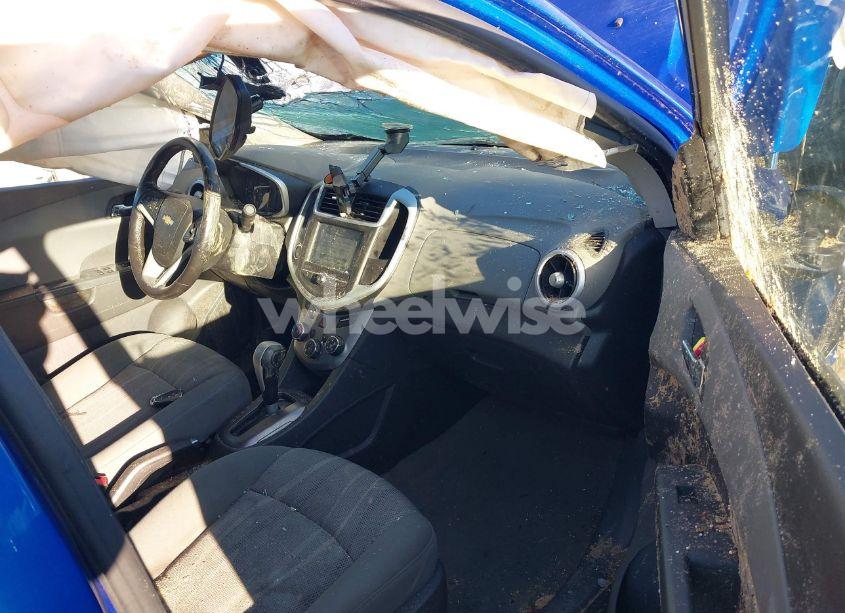 Photo 5 of 2017 Chevrolet Sonic LT AUTO (VIN 1G1JD5SH1H4113753)