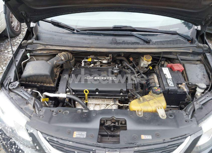 Photo 10 of 2017 Chevrolet Sonic LT AUTO (VIN 1G1JD5SH1H4151855)