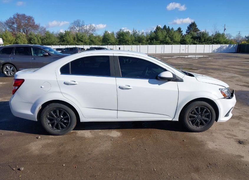 Photo 13 of 2017 Chevrolet Sonic LT AUTO (VIN 1G1JD5SH1H4176156)