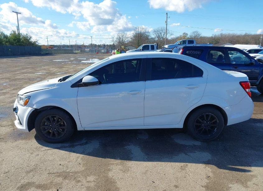 Photo 14 of 2017 Chevrolet Sonic LT AUTO (VIN 1G1JD5SH1H4176156)