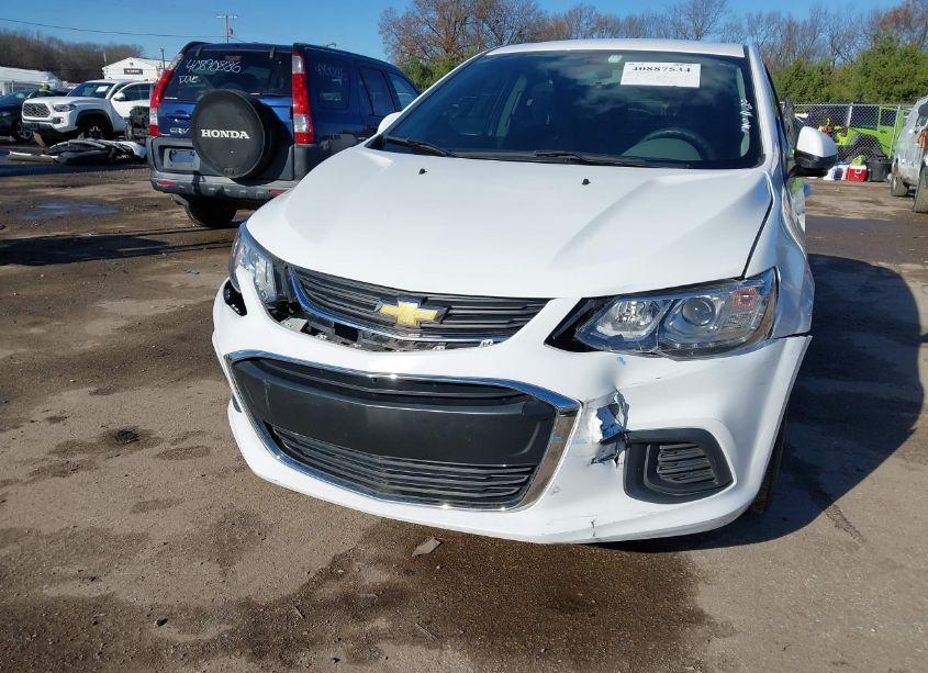 Photo 6 of 2017 Chevrolet Sonic LT AUTO (VIN 1G1JD5SH1H4176156)